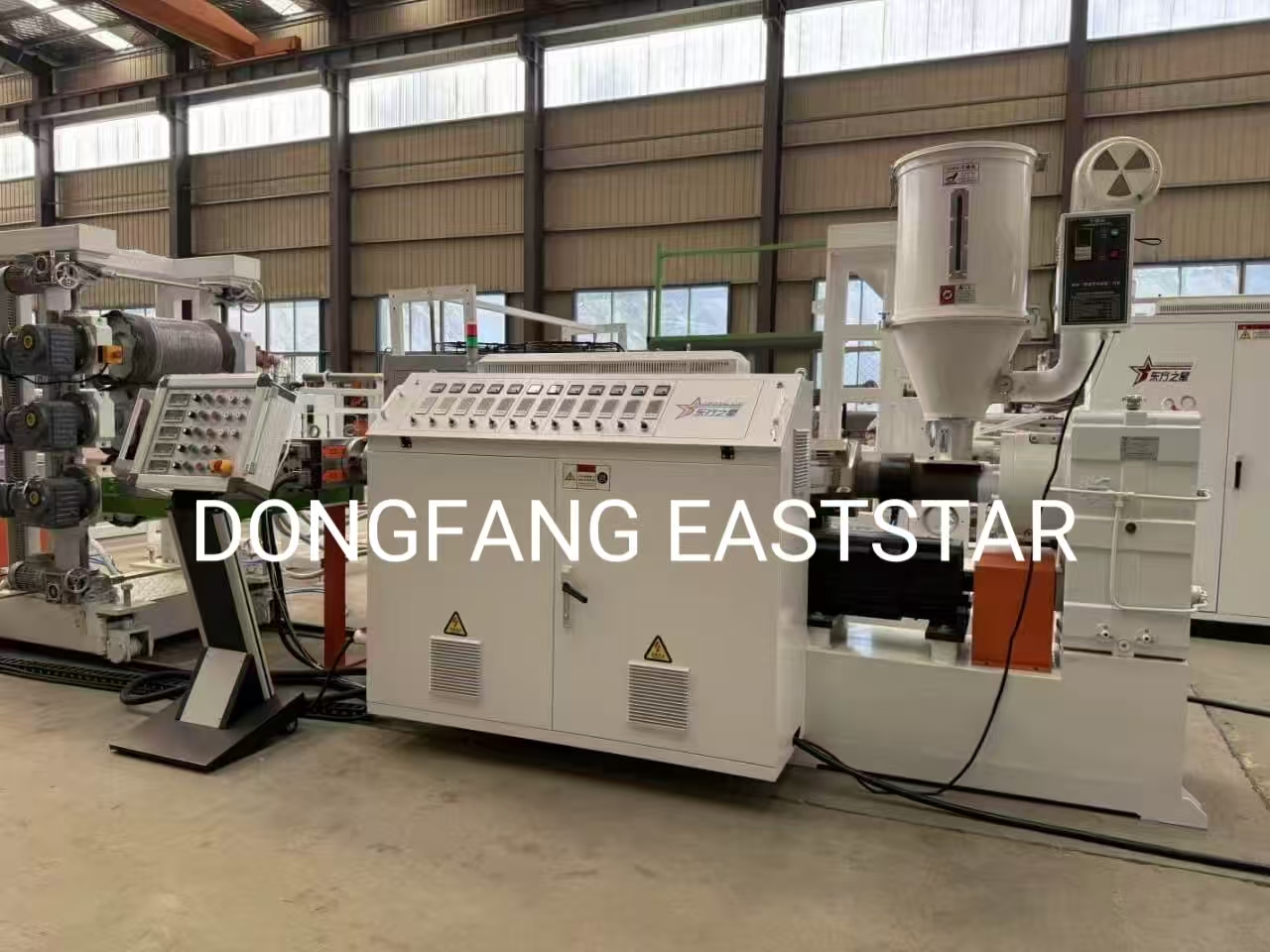 Lawatan Pelanggan Global, terkesan dengan TPU Sheet Line dan Peralatan Papan Marmer PVC