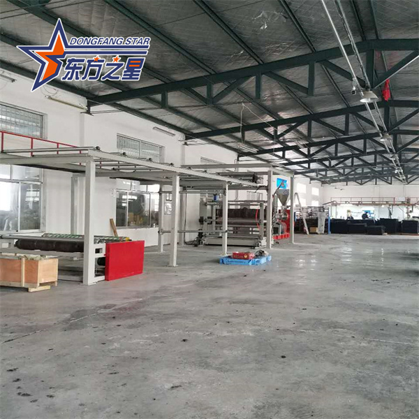 Mesin laminating penyemperitan TPE untuk tikar lantai kereta